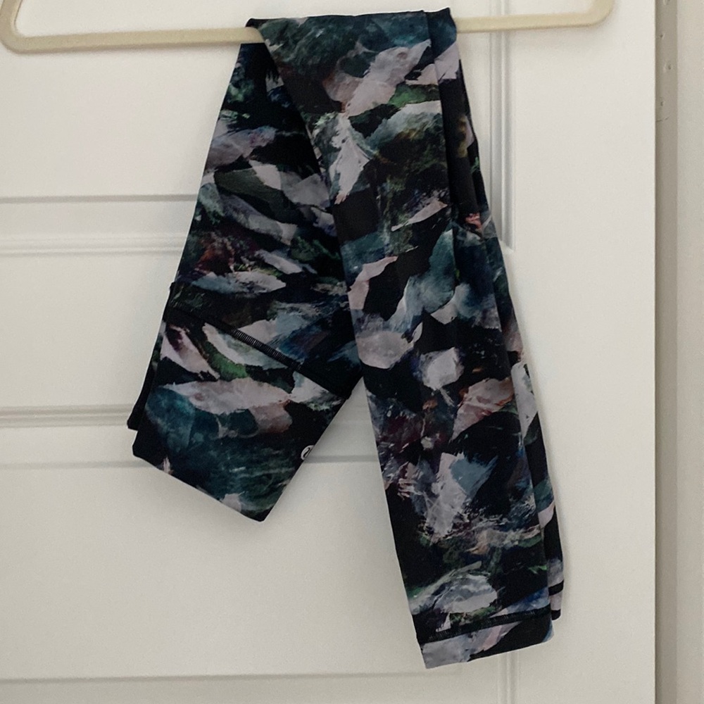 Lululemon Cropped Legging size 2